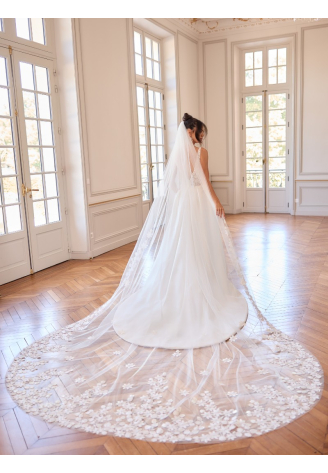 Bianco Evento S550 – Ivoorkleurige kathedraalsluier van tule, 350 cm