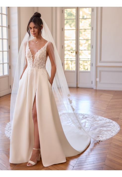 Bianco Evento S550 – Ivoorkleurige kathedraalsluier van tule, 350 cm ()