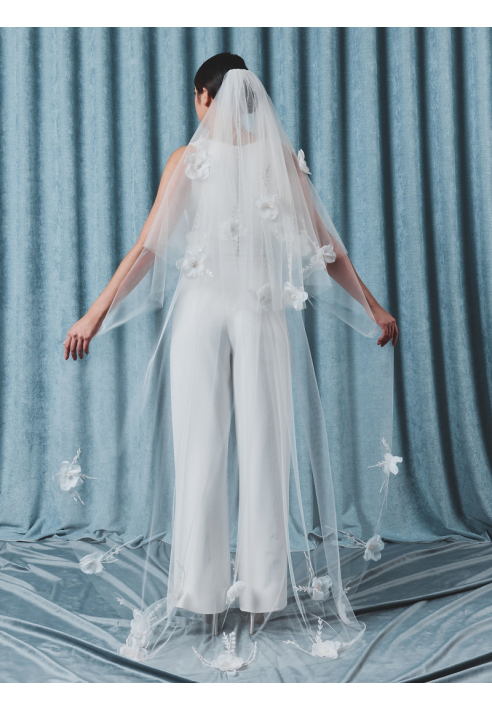  S75512-210-2 sluier met 3D bloemen en pareltjes 