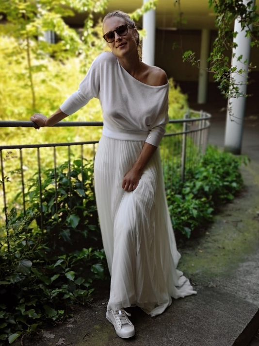 Forever & Eva Bruidstrui met vleermuismouwen P5302  main product photo